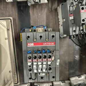 ABB Schütz / Leistungsschalter Schütz / Contactor ABB ABB UA110-30-RA 84